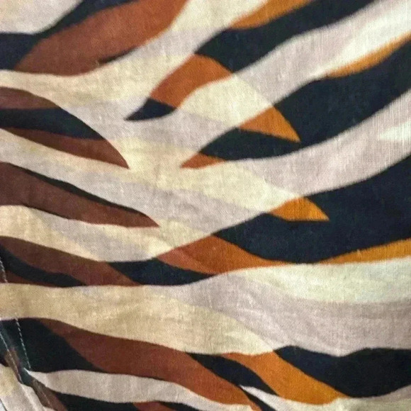 Who What Wear tiger print dress. Size Medium. Worn once. - Picture 4 of 5